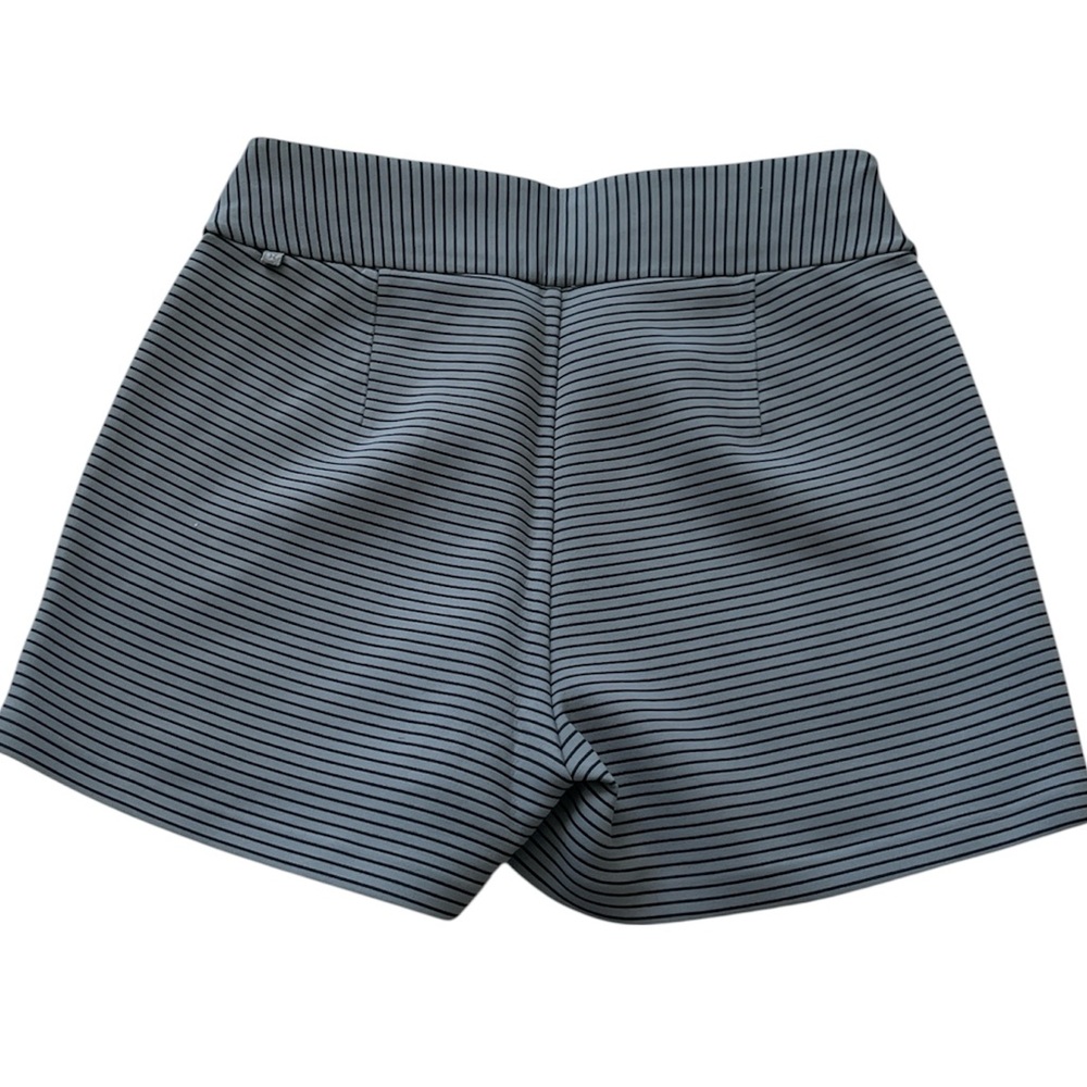 Lululemon‎ Shaped Short Stripe 3” in Sterling Athleisure Workout Yoga Womens 6
